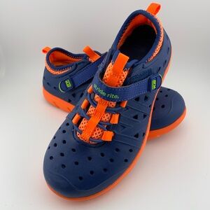 Boys Stride Rite water shoes